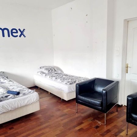 פוזנן Hostel Primax מראה חיצוני תמונה