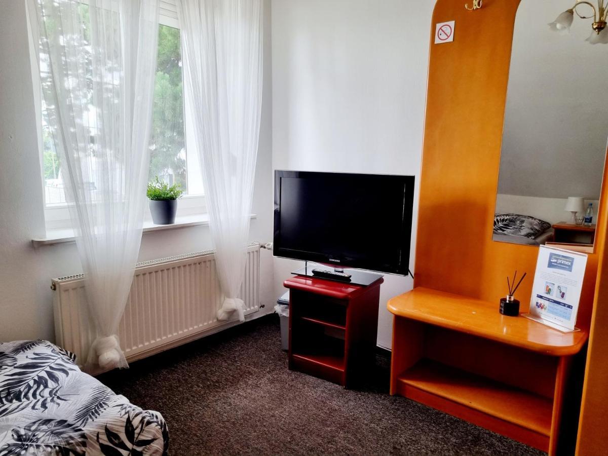 פוזנן Hostel Primax מראה חיצוני תמונה