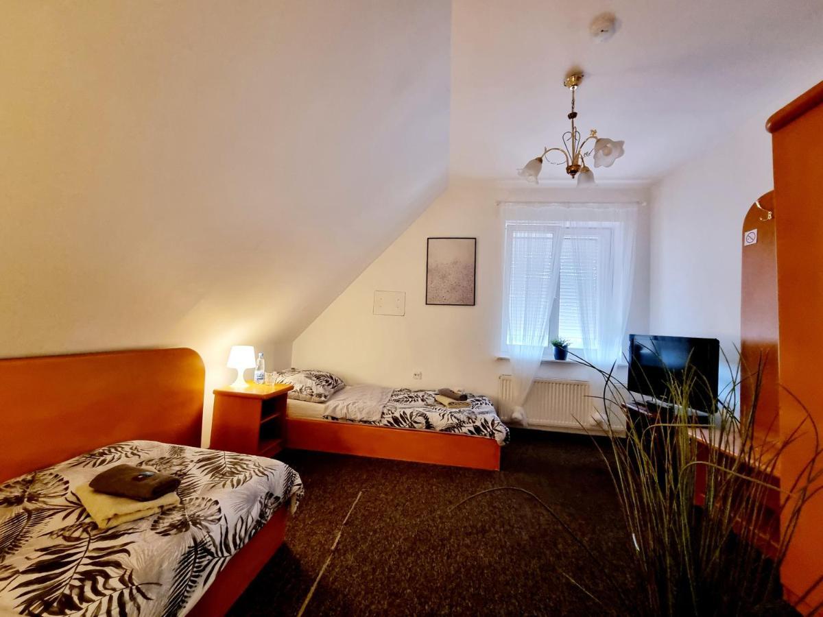 פוזנן Hostel Primax מראה חיצוני תמונה