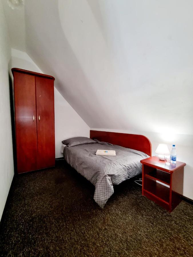 פוזנן Hostel Primax מראה חיצוני תמונה