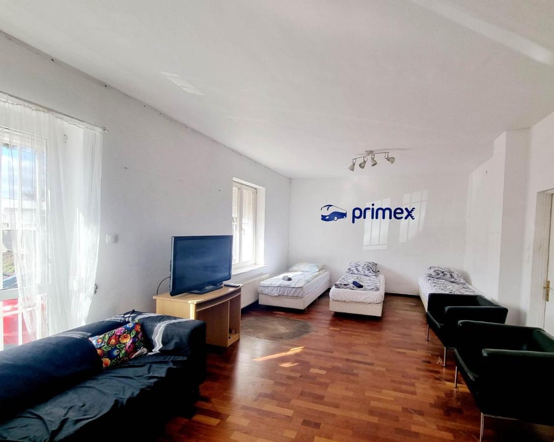 פוזנן Hostel Primax מראה חיצוני תמונה