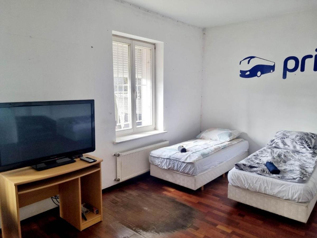 פוזנן Hostel Primax מראה חיצוני תמונה